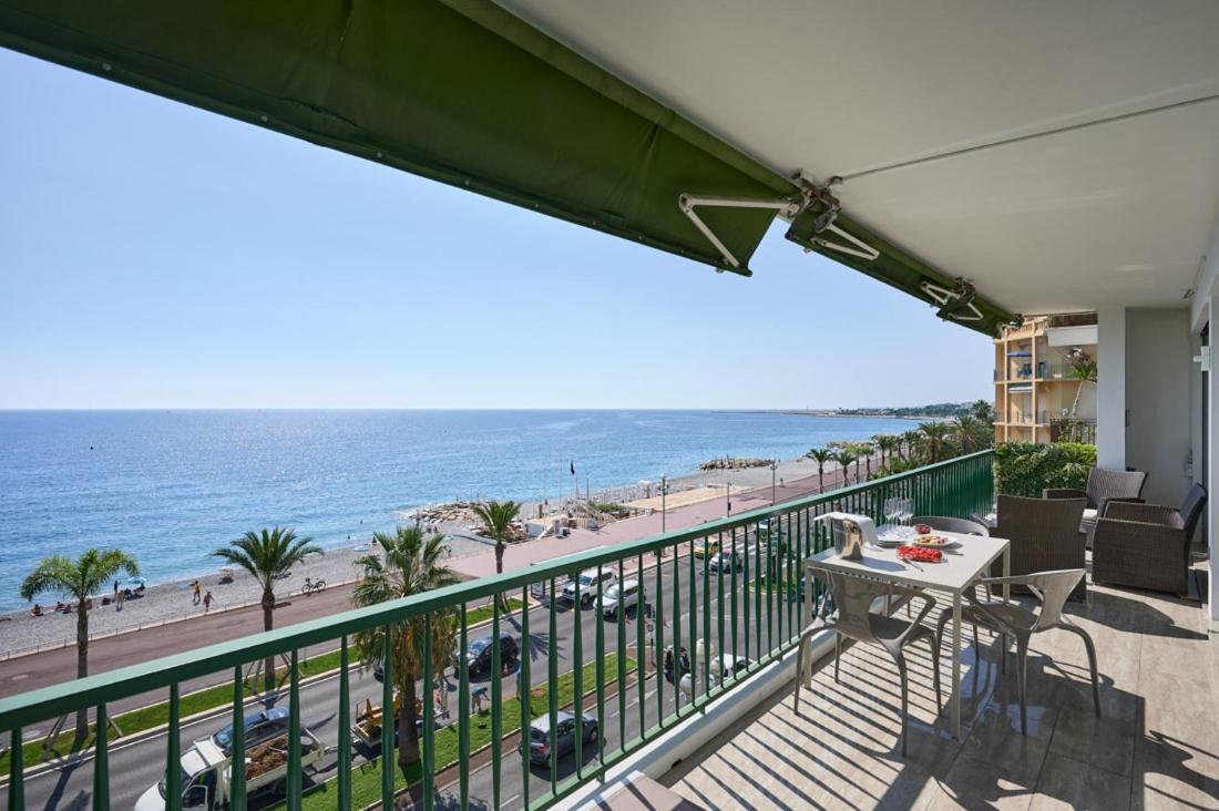 Appartamento Sunlight - Sky Blue - 3 Bedroom Flat With Sea View On The Promenade Des